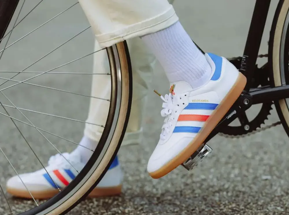 Alternative view of Giày Adidas Velosamba ‘White Blue Rush Turbo’ GW5323