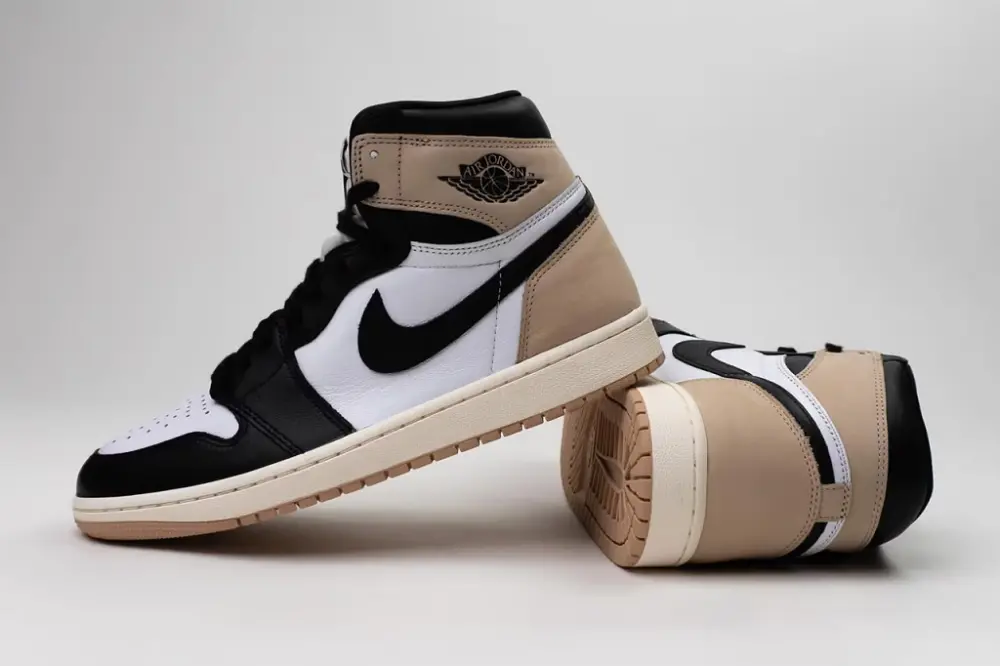Alternative view of Giày Nike Jordan 1 Retro High OG 'Latte' FD2596-021