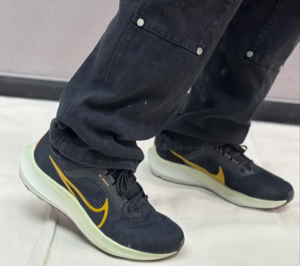 Alternative view of Giày Nike Air Zoom Pegasus 40 'Black Bronze' HF0732-070