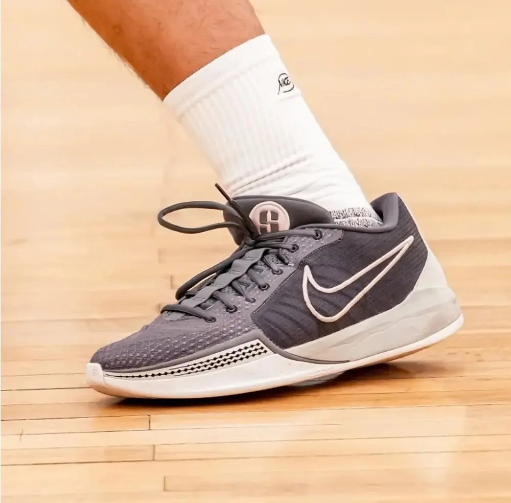 Alternative view of Giày Nike Sabrina 1 Beyond The Game 'Dark Gray' FQ3381-003