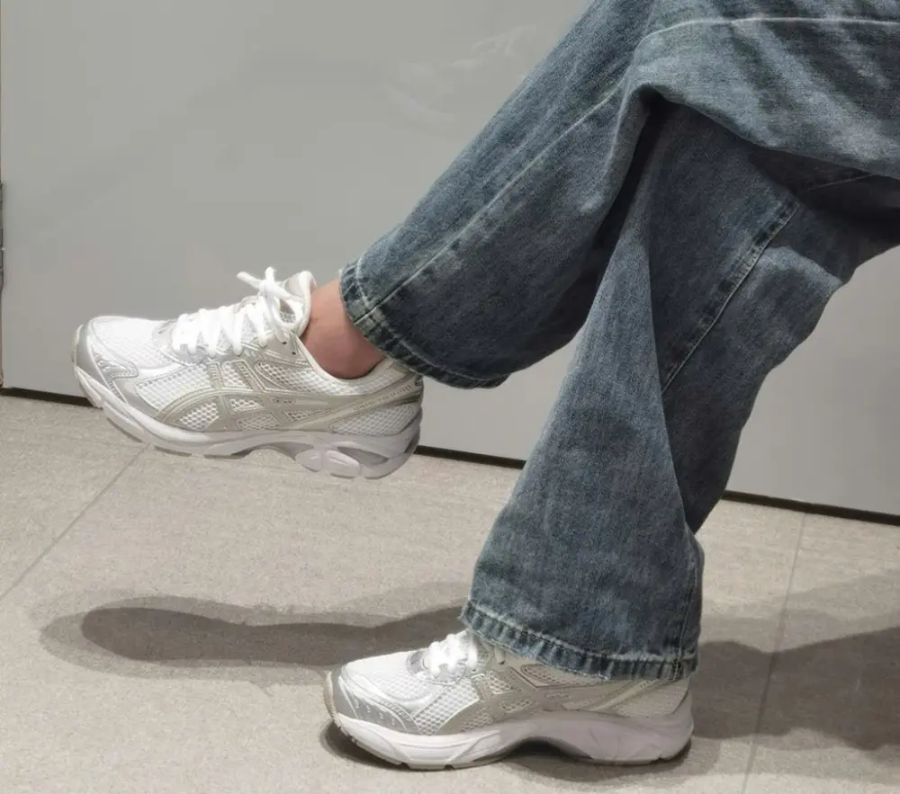 Alternative view of Giày Asics GT-2160 'White Putty' 1203A544-100