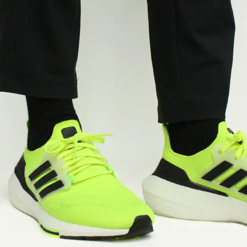 Alternative view of Giày Adidas Ultraboost 22 ‘Solar Yellow’ GX6639