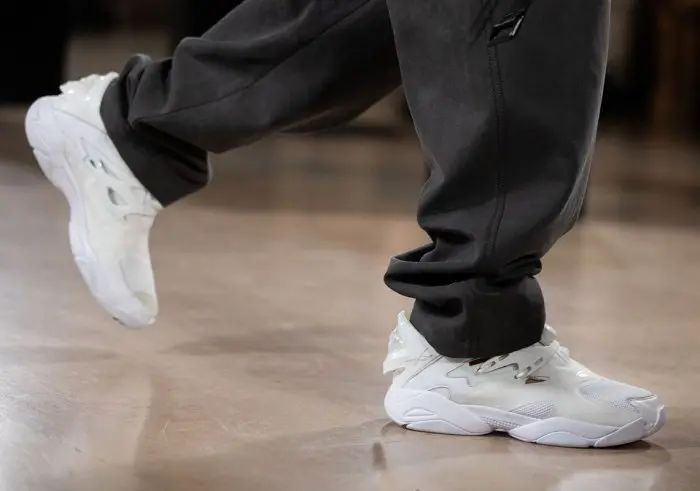 Giày Reebok Pump Court x Juun J ‘White Metallic’ H69059 - Ảnh 3
