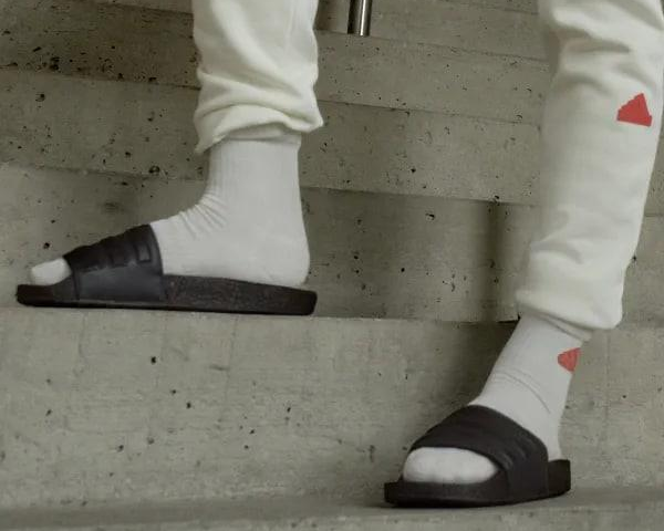 Dép Adidas Adilette Boost Carbon Core Black GX4285 - Ảnh 2