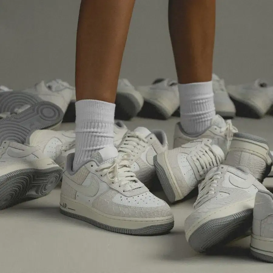 Alternative view of Giày Nike Air Force 1 ’07 ‘White Python’ DX2678-100