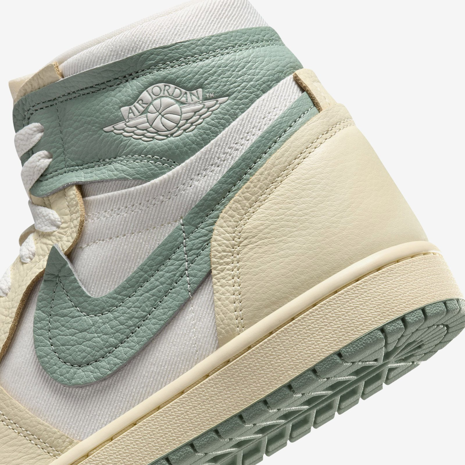 Giày Nike Air Jordan 1 High ‘Jade Smoke’ FB9891-104 - Ảnh 2