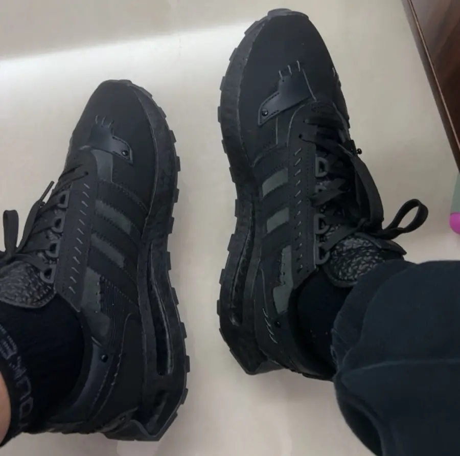 Alternative view of Giày Adidas Retropy x Melting Sadness ‘Black’ GW8786