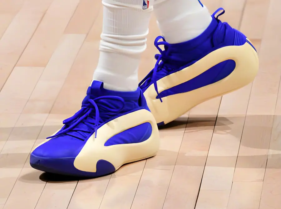 Alternative view of Giày Adidas Harden Vol 8 ‘Blue Fusion’ IE2697
