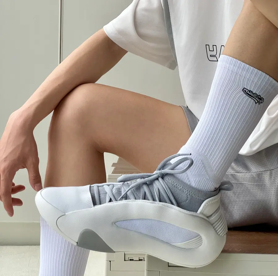 Alternative view of Giày Adidas Harden Vol. 8 ‘White Party’ IE2696