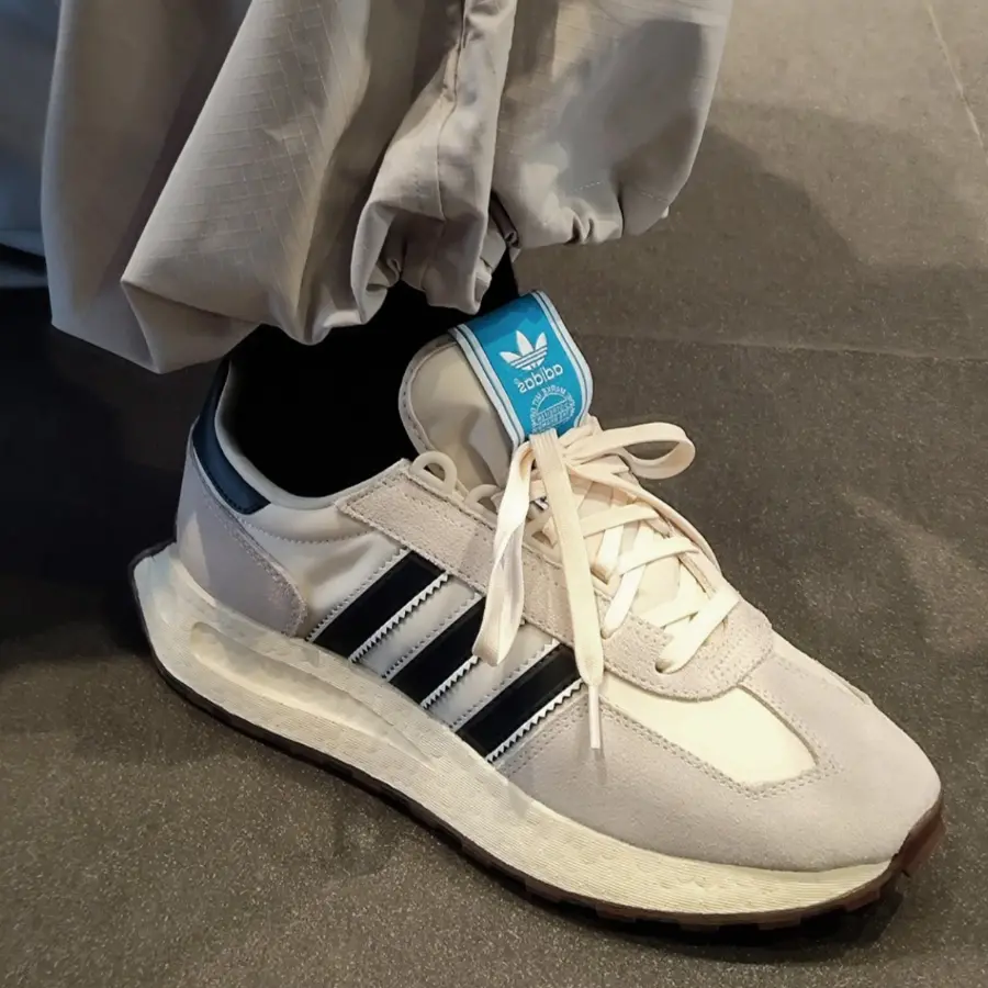 Alternative view of Giày Adidas Retropy Low Trainers ‘Beige’ IE8105