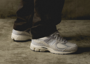 Alternative view of Giày New Balance 2002R ‘Beige Grey’ M2002REK