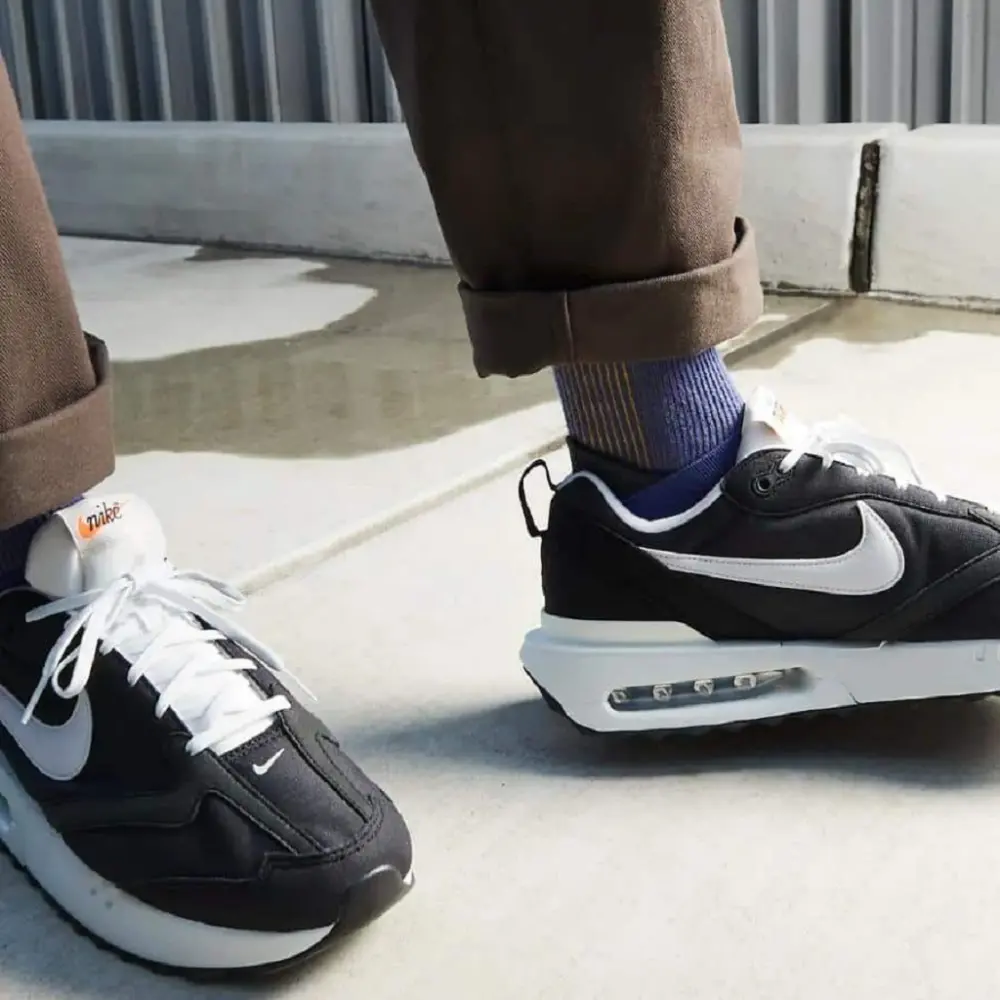 Giày Nike Air Max Dawn 'Black White' DJ3624-001 - Ảnh 3