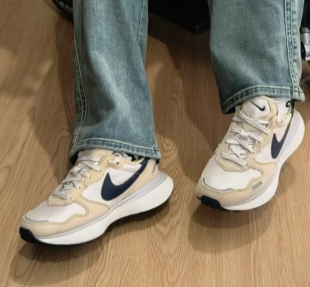 Alternative view of Giày Nike Phoenix Waffle ‘Light Orewood’ FD2196‑101