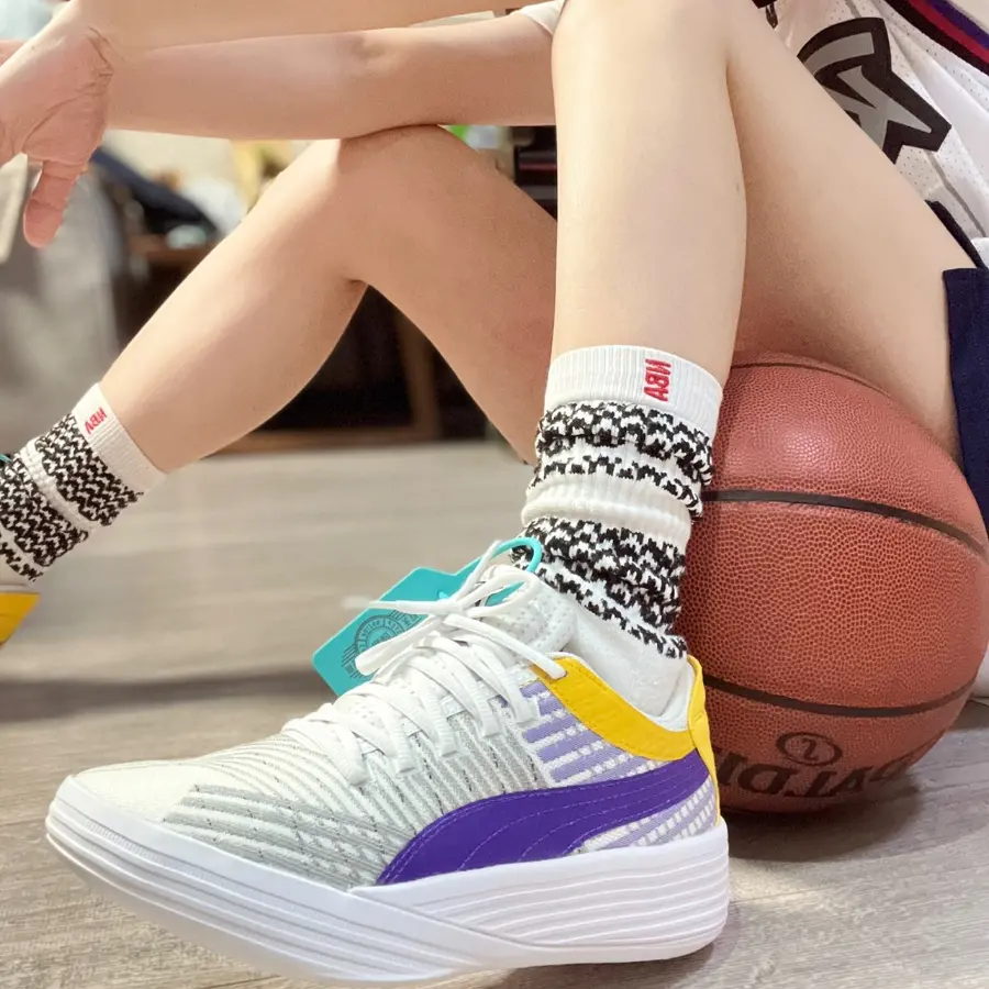 Alternative view of Giày Puma Clyde All-Pro ‘Coast 2 Coast – Lakers’ 195124-02
