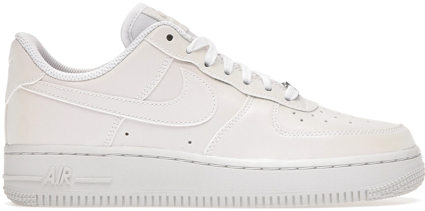 Giày Nike Wmns Air Force 1 ’07 ‘Reflective’ DC2062-100