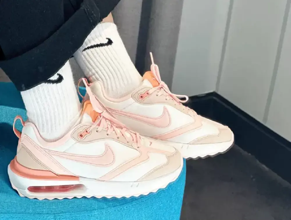 Giày Nike Air Max Dawn 'White Atmosphere Pink' DR7875-100 - Ảnh 5