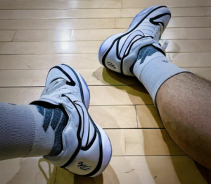 Alternative view of Giày Nike Air Zoom GT Hustle 2 'White Black' DJ9405-102