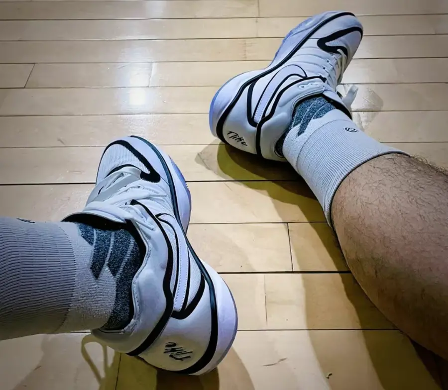 Alternative view of Giày Nike Air Zoom GT Hustle 2 'White Black' DJ9405-102
