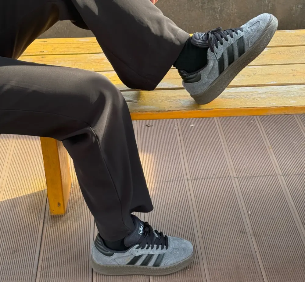 Alternative view of Giày Adidas Samba XLG ‘Grey Black Gum’ ID3201