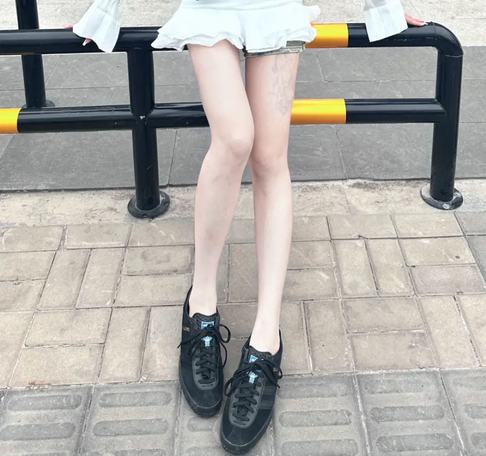 Alternative view of Giày Adidas Gazelle SPZL ‘Triple Black’ IG8939