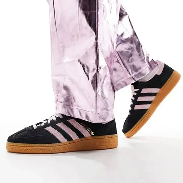 Alternative view of Giày Adidas Handball Spezial ‘Black Clear Pink’ IE5897