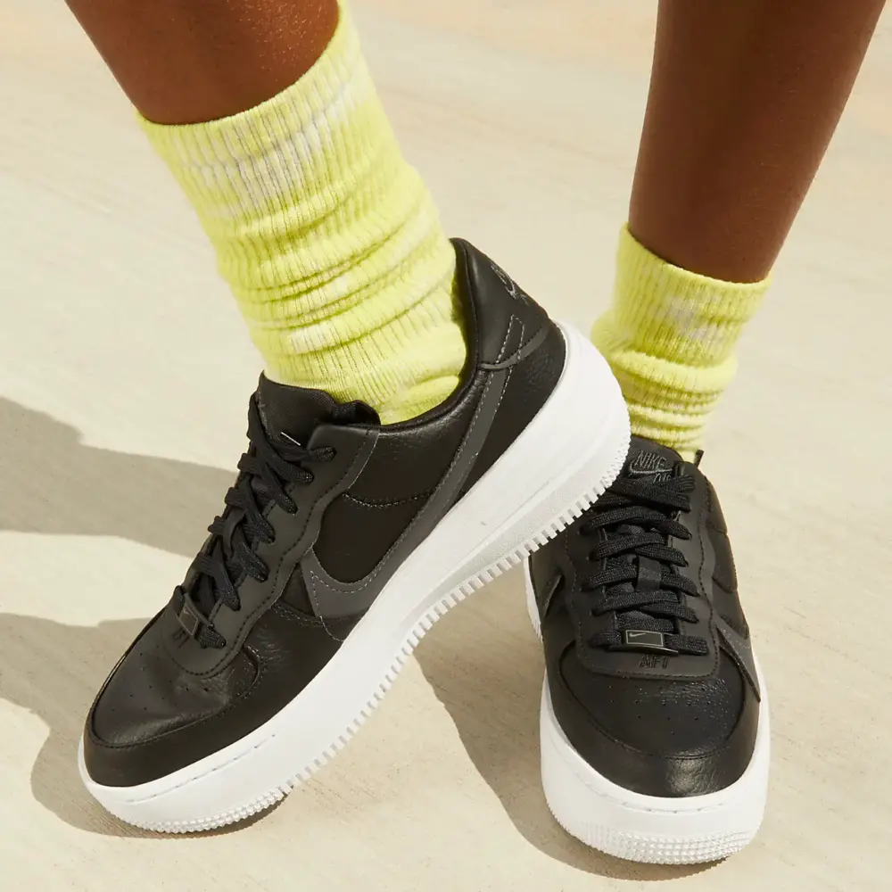 Alternative view of Giày Nike Air Force 1 Pltaform ‘Black’ DJ9946-001