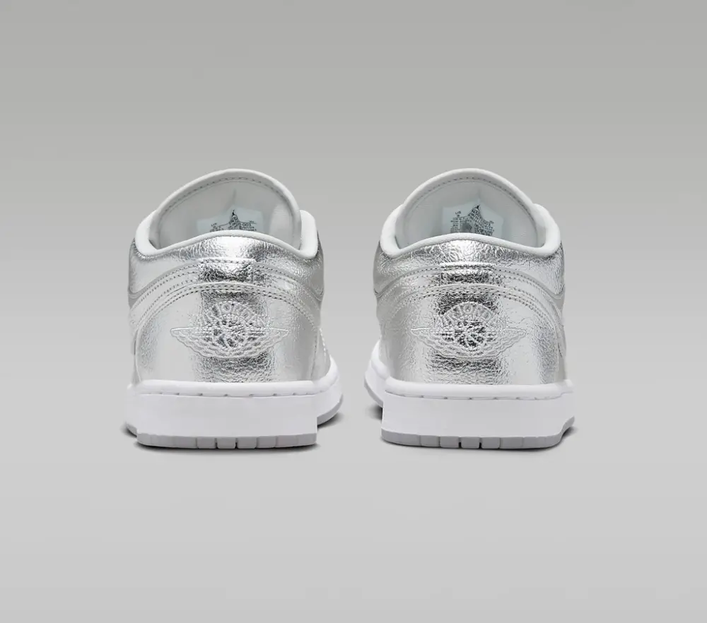 Alternative view of Giày Nike Air Jordan 1 Low SE 'Metallic Silver' FN5030-001