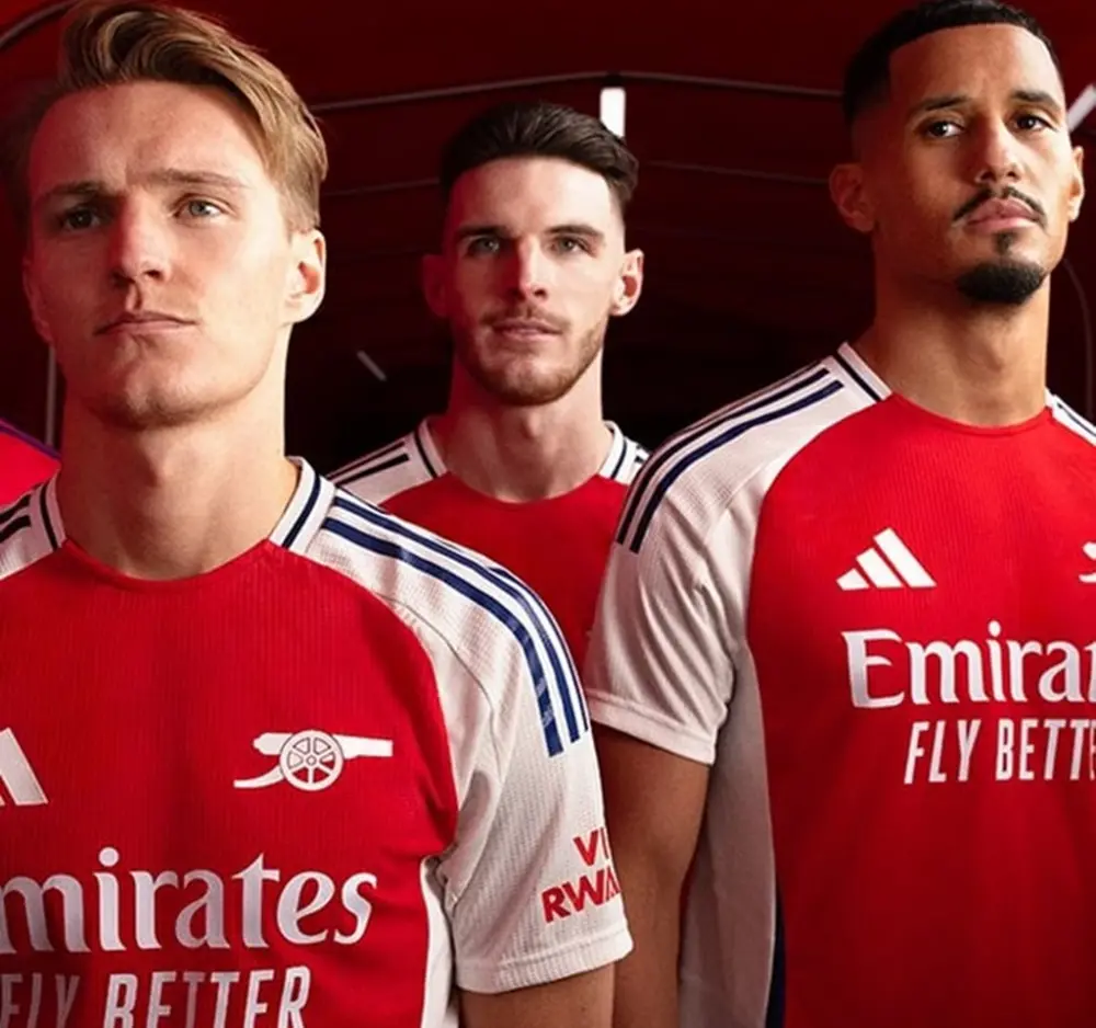 Alternative view of Áo Adidas Arsenal 24/25 Home Authentic Jersey IT6140