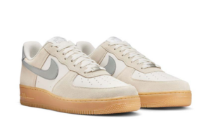 Alternative view of Giày Nike Air Force 1 '07 LV8 'Gum Yellow' FQ8714-002