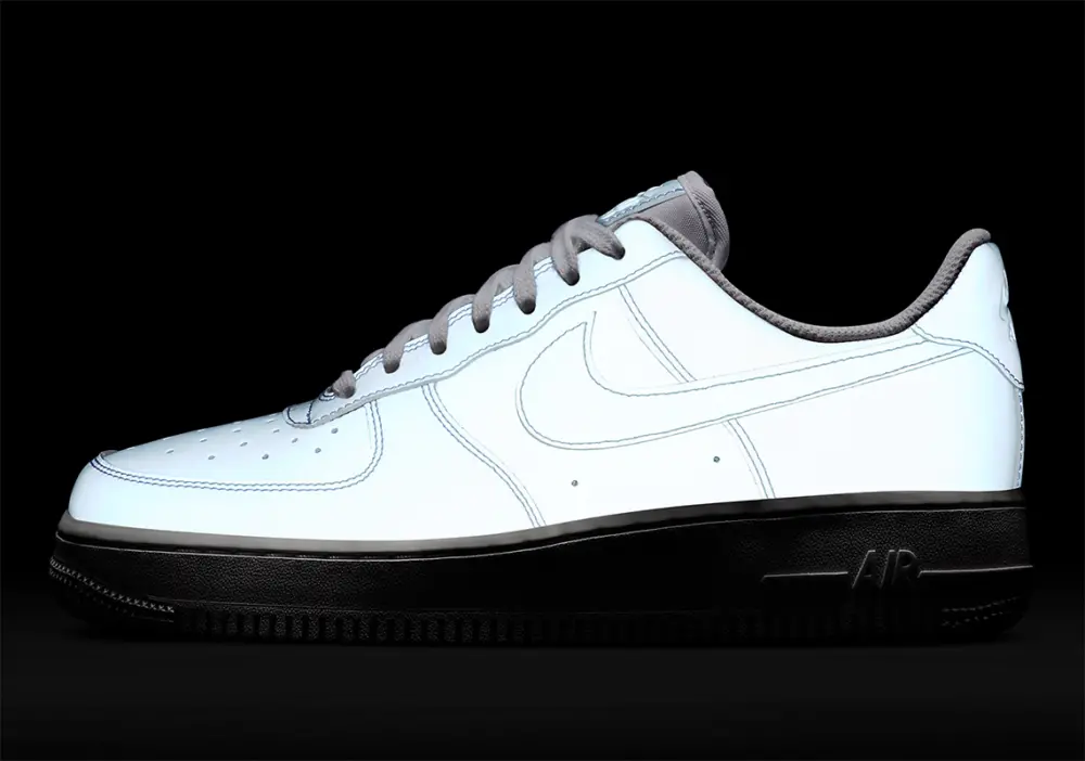 Alternative view of Giày Nike Wmns Air Force 1 ’07 ‘Reflective’ DC2062-100
