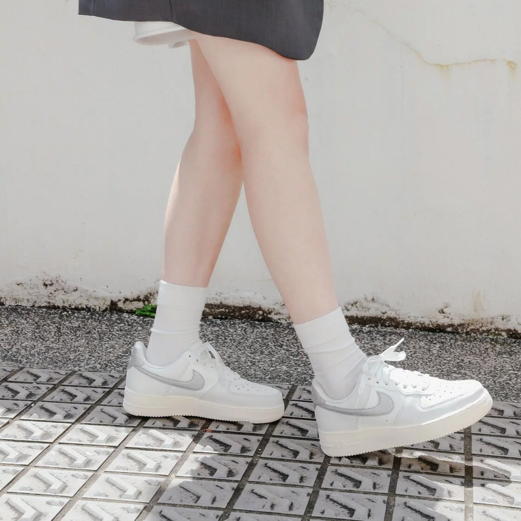 Giày Nike Air Force 1 Low Silver Swoosh DQ7569-100 - Ảnh 2