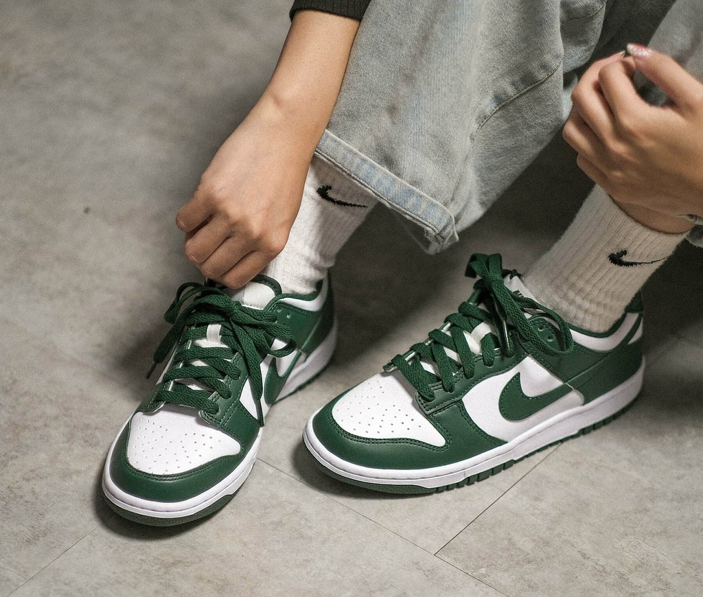 Giày Nike Dunk Low 'Michigan State' CW1590-102 - Ảnh 3