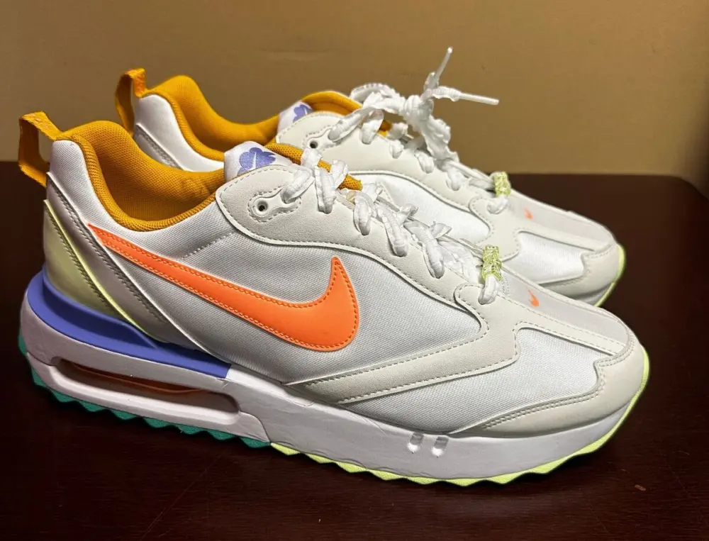 Alternative view of Giày Nike Air Max Dawn ‘White And Sail’ DX3717-100