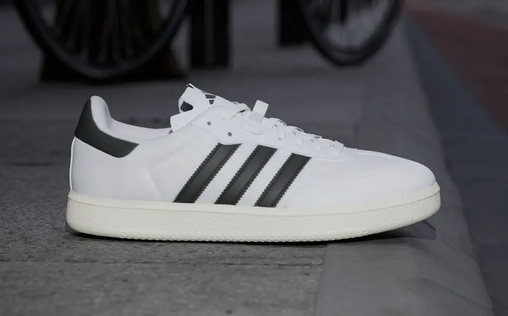 Alternative view of Giày Adidas Originals Velosamba 'Footwear White' IE0231