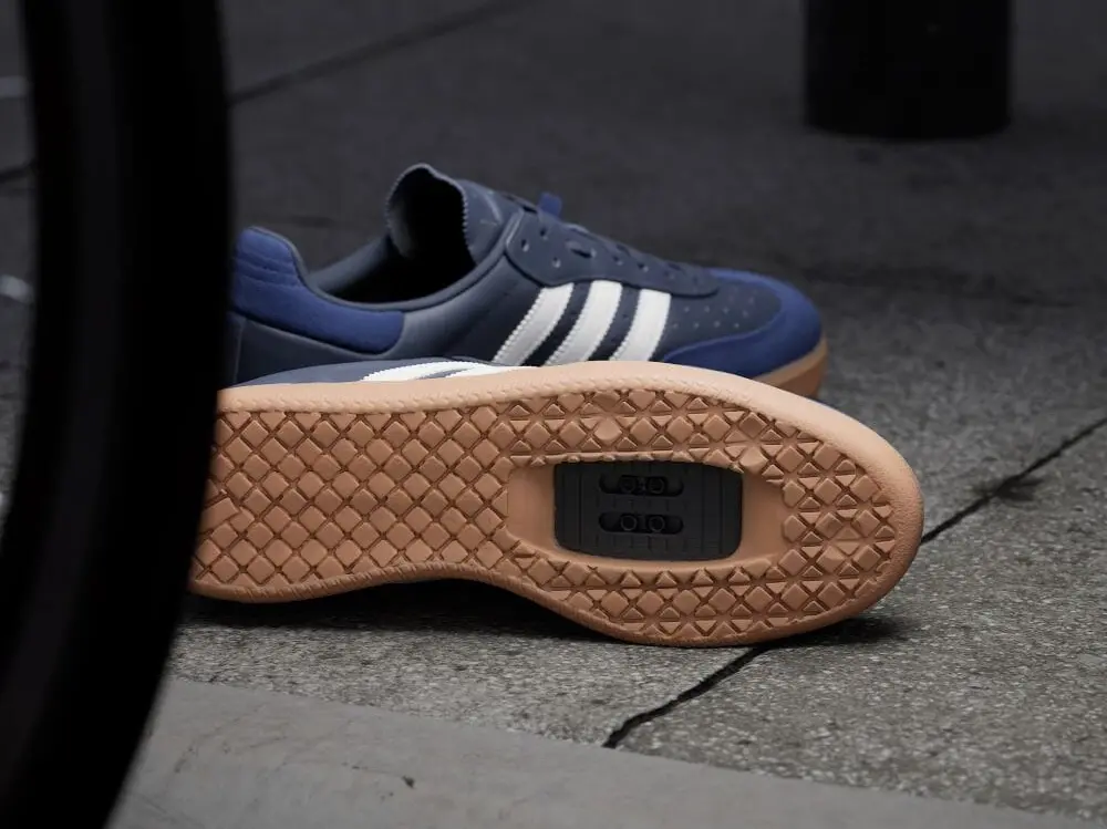 Alternative view of Giày Adidas Velosamba Leather 'Dark Blue' IG5541