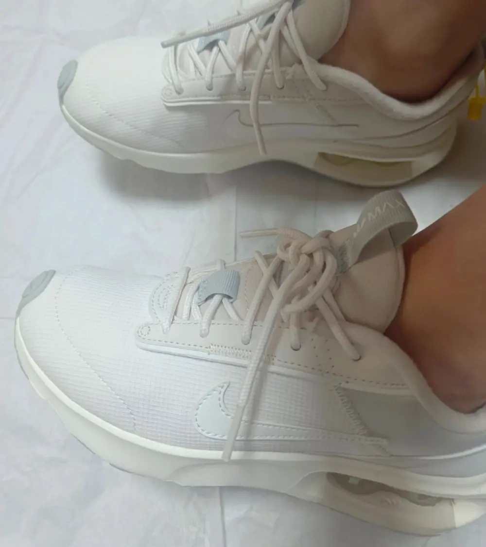 Alternative view of Giày Nike Air Max Interlock Lite 'Phantom Light Brown' DX3705-002