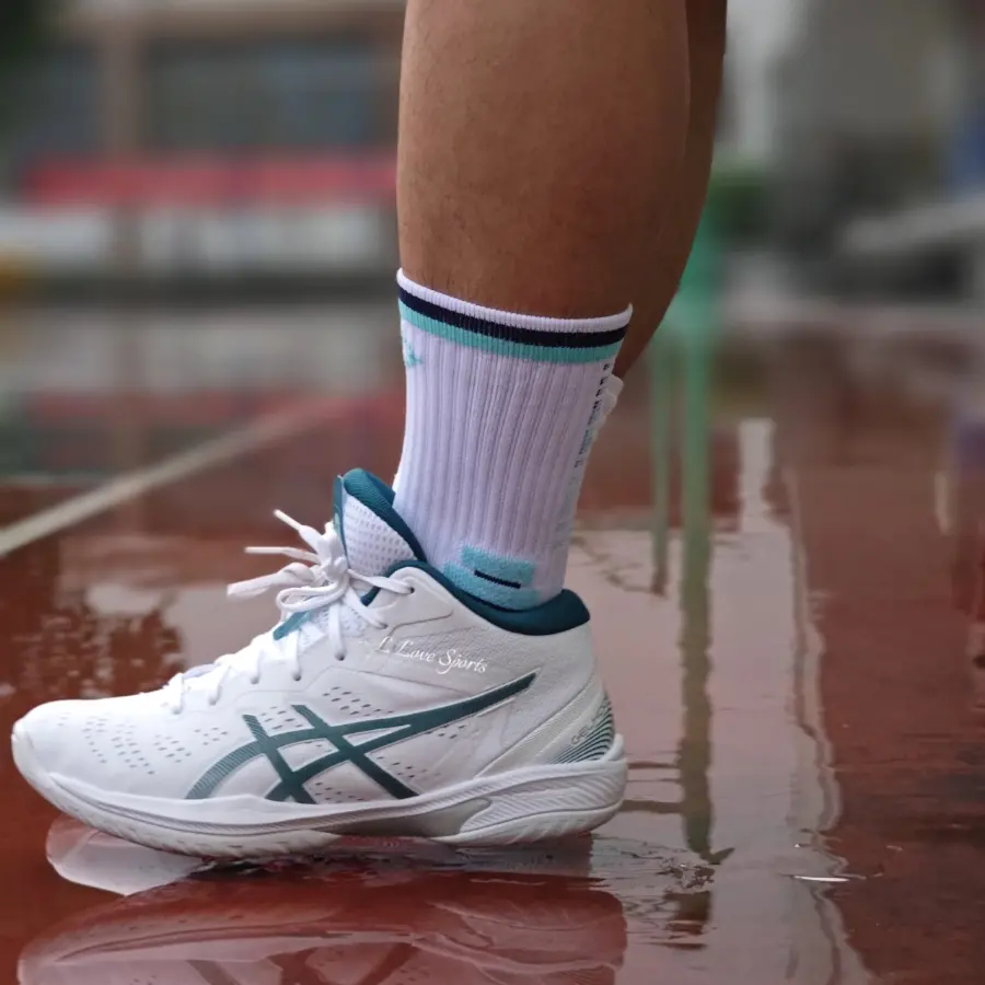 Alternative view of Giày Asics Gelhoop V16 ‘White Teal’ 1063A078-101