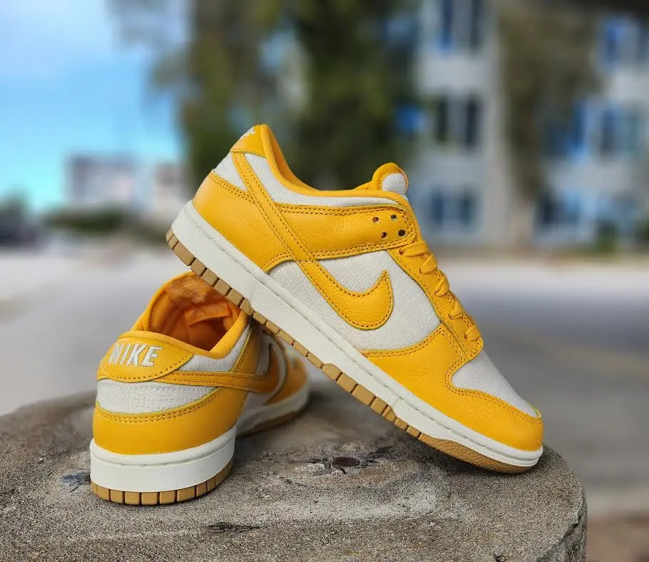 Alternative view of Giày Nike Dunk Low University Gold HF4867-739