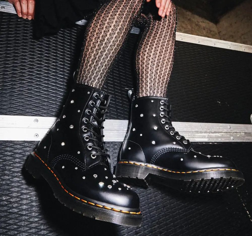 Alternative view of Giày Dr.Martens 1460 Swarovski Leather ‘Black’ 27208001