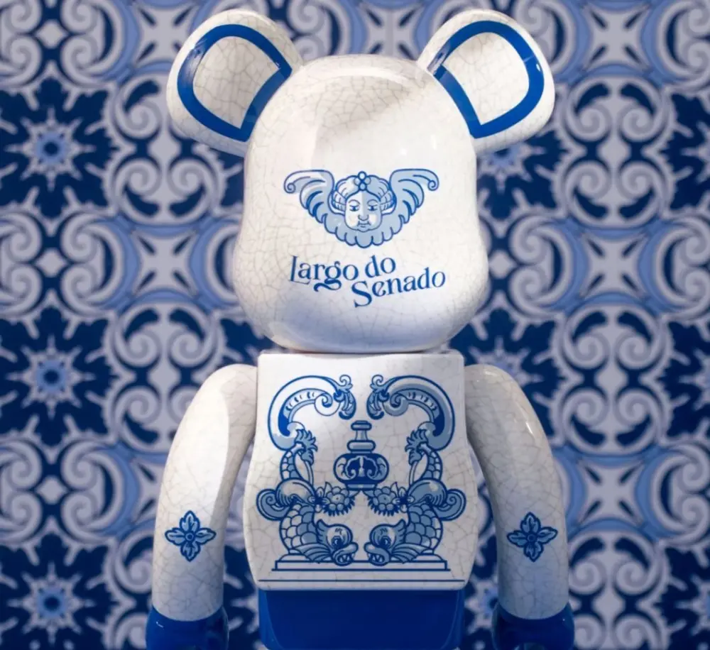 Alternative view of Mô Hình Bearbrick Macau 2023 x Senado Square