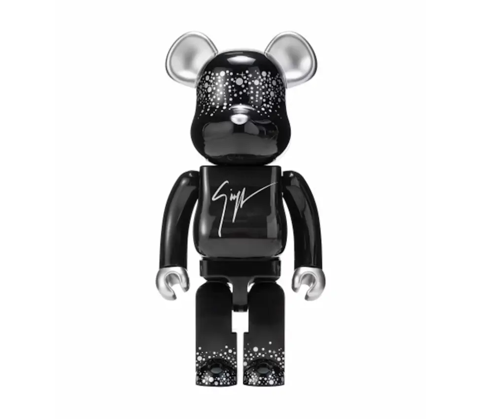 Mô Hình Bearbrick Macau 2023 x Giuseppe Zanotti
