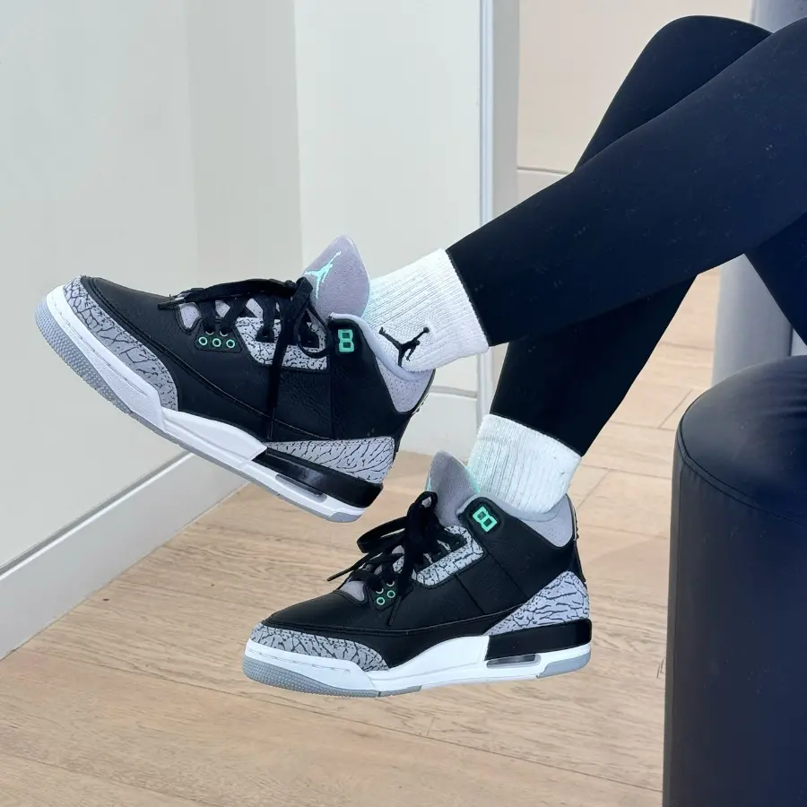 Giày Nike Air Jordan 3 Retro ‘Green Glow’ CT8532-031 - Ảnh 3