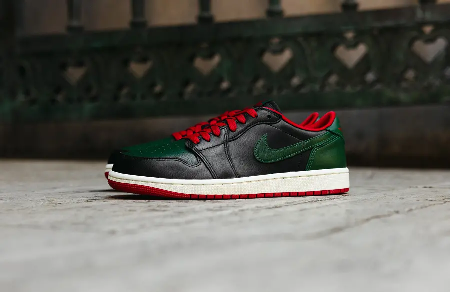 Alternative view of Giày Nike Air Jordan 1 Retro Low OG 'Gorge Green' CZ0775-036