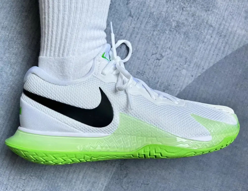 Alternative view of Giày Nike Court Zoom Vapor Cage 4 ‘White Green’ DD1579-105