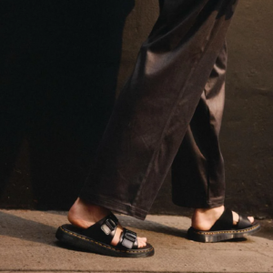 Alternative view of Dép Dr. Martens Josef ‘Black’ 31570001