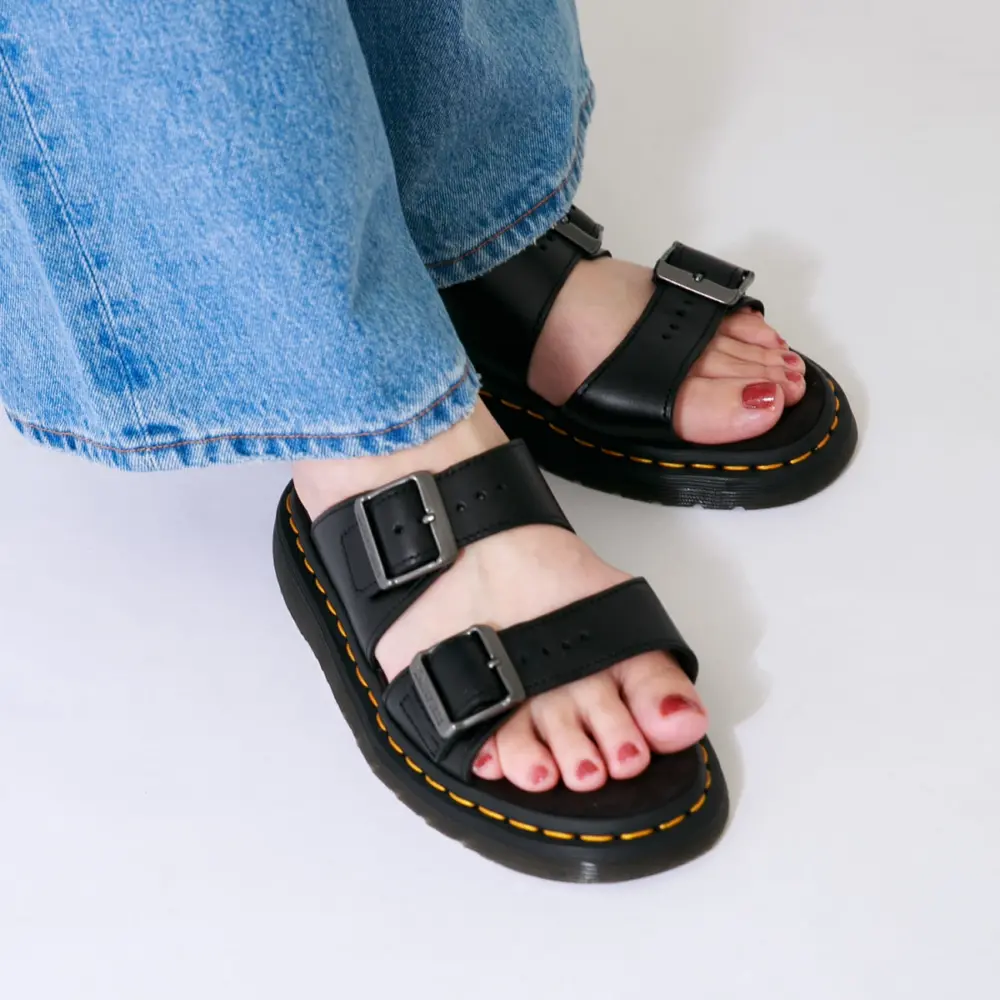 Dép Dr. Martens Josef ‘Black’ 31570001 - Ảnh 4