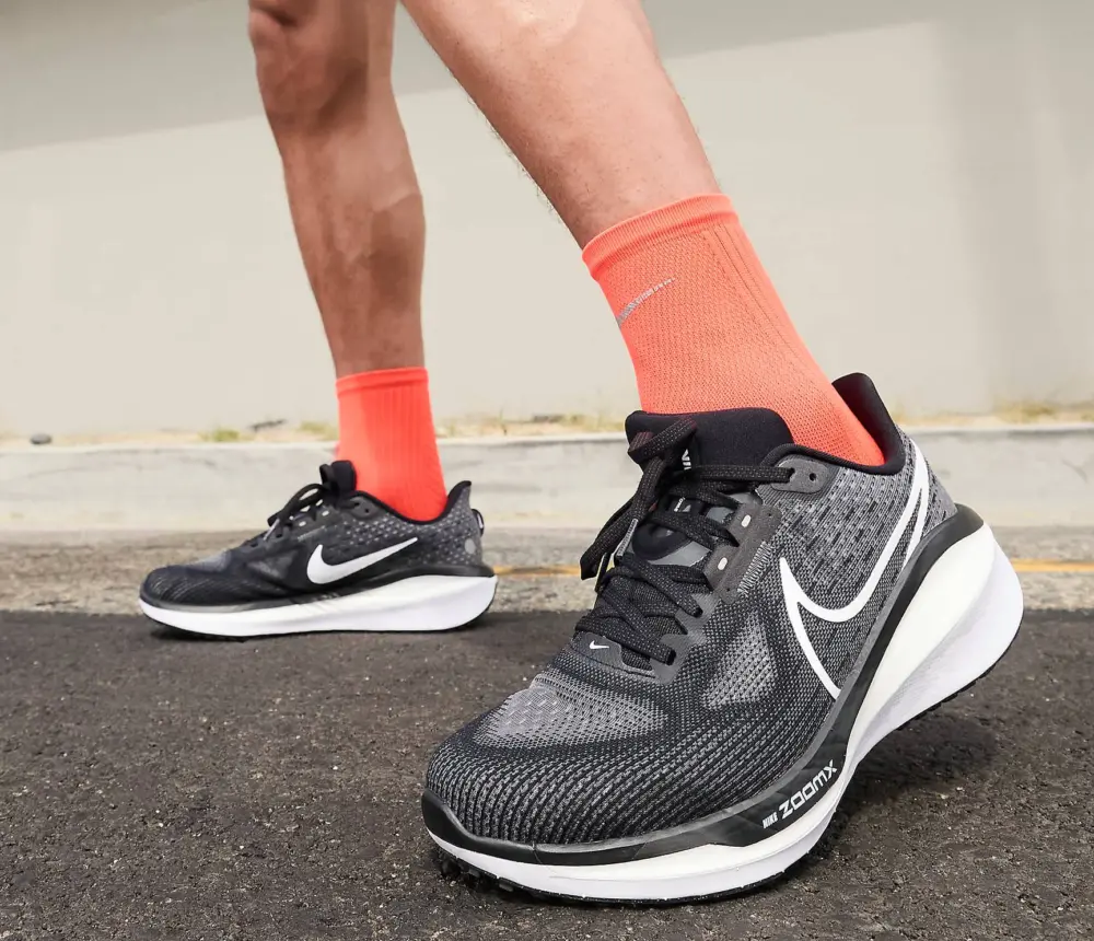 Alternative view of Giày Nike Air Zoom Vomero 17 ‘Black White’ FB1309‑004