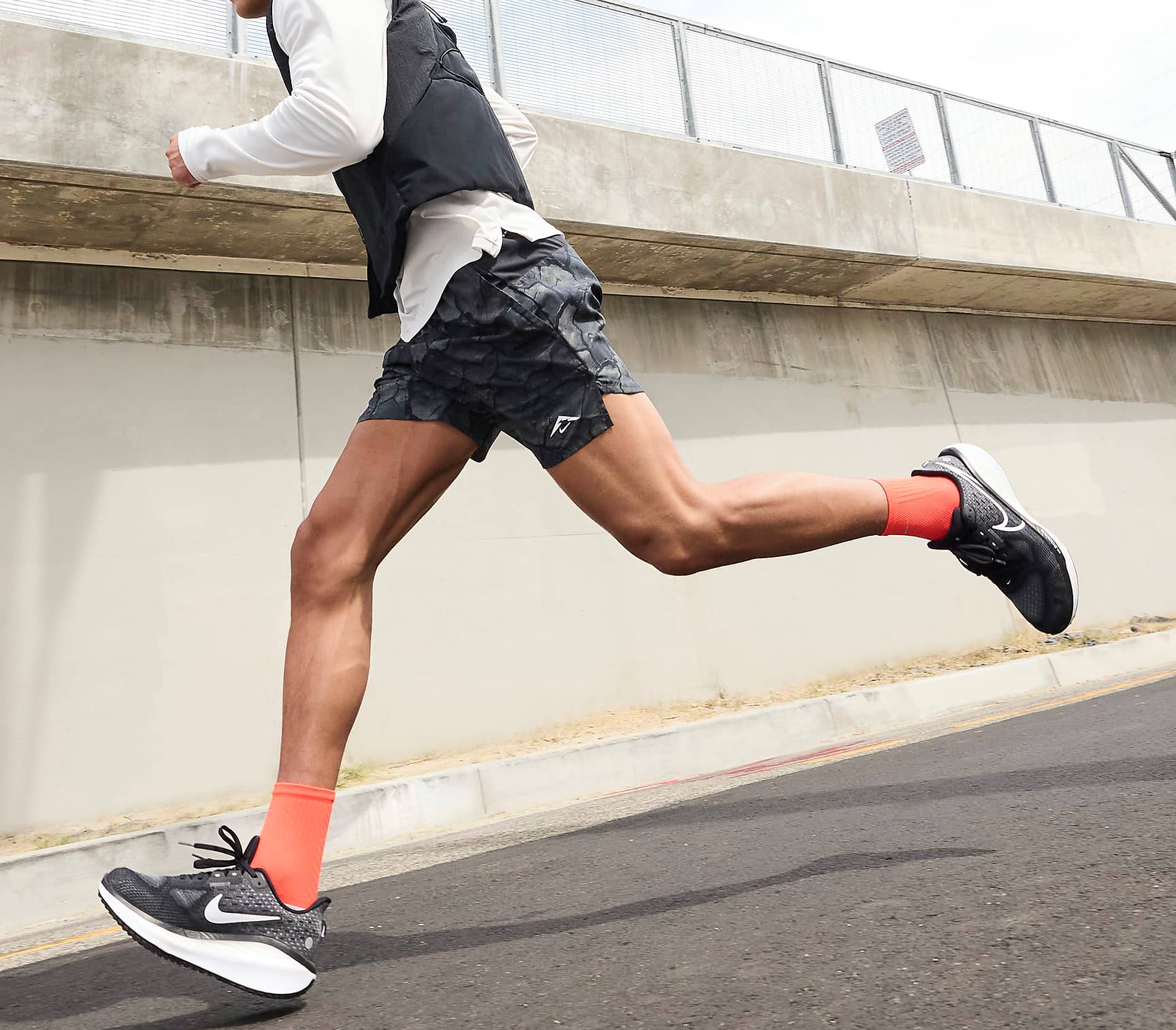 Giày Nike Air Zoom Vomero 17 ‘Black White’ FB1309‑004 - Ảnh 4