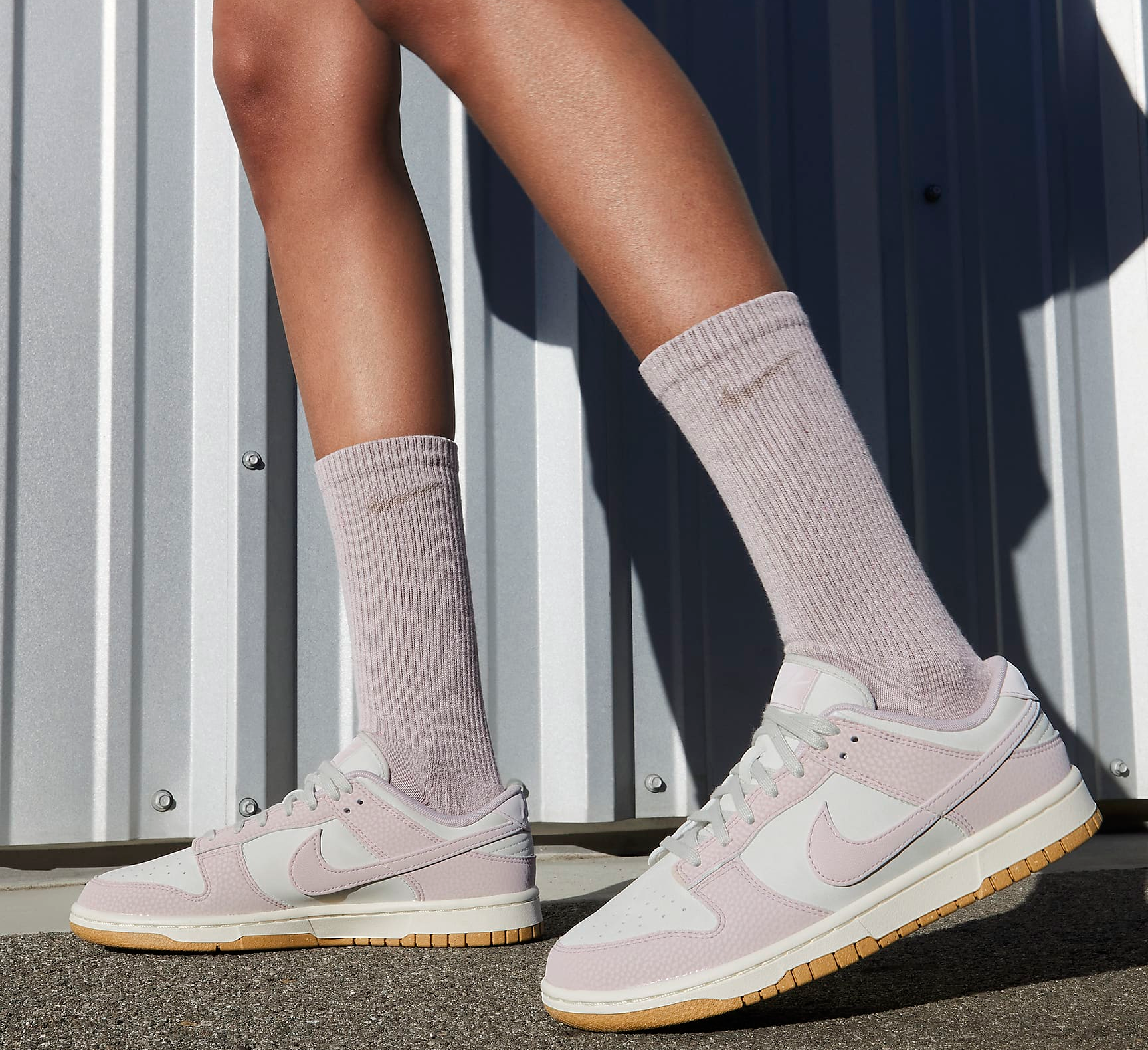 Giày Nike Dunk Low PRM Next Nature 'Platinum Violet' FN6345-001 - Ảnh 2