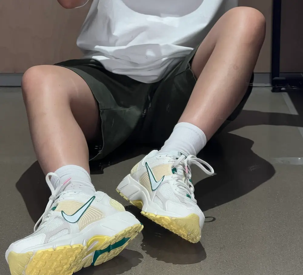 Giày Nike Zoom Vomero 5 ‘Malachite Alabaster’ FN8361-100 - Ảnh 3